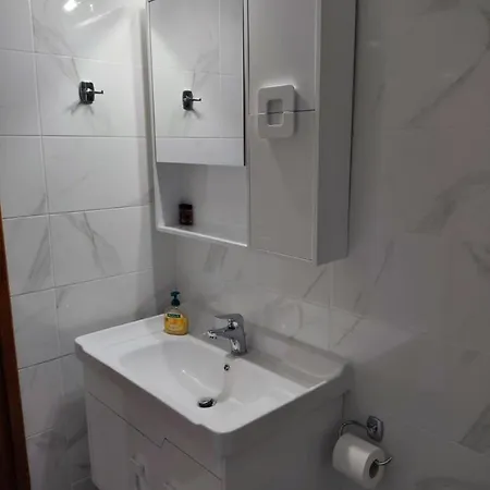 Paraschou Appartement *