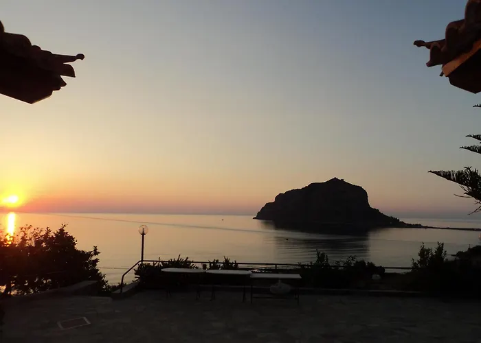 παράσχου Μονεμβασιά