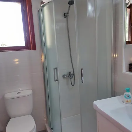 Paraschou Apartment *