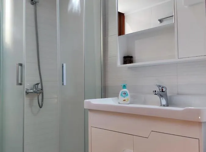 Paraschou Appartement *